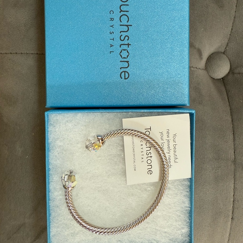 Touchstone Crystal WITH A TWIST Bracelet Crystal Aurore Boreale - Picture 2 of 2
